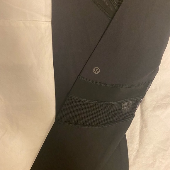 LULULEMON SPECIAL EDITION MESH LEGGINGS - Picture 9 of 9